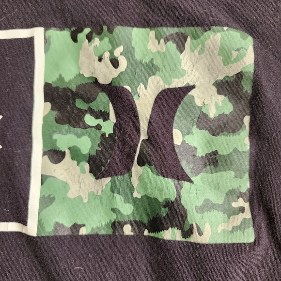 Hurley Long Sleeve Black shirt with camo logo Size L - Picture 10 of 12